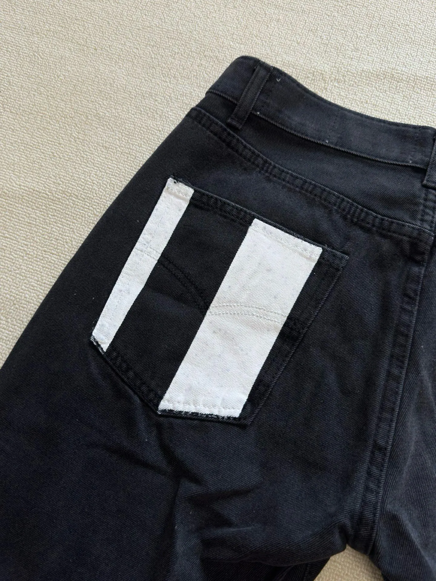 -Size upper body P246#G22 GALLERY DEPT. Skull hand-stitched distressed distressed jeans -Color: Black -Size: S-XXL